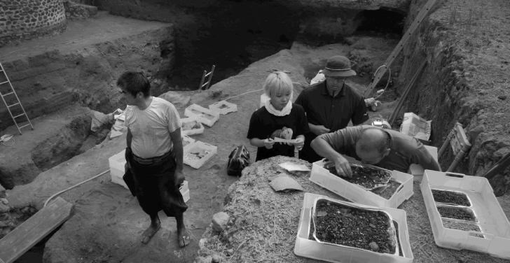 Pompeya: bajo las nubes